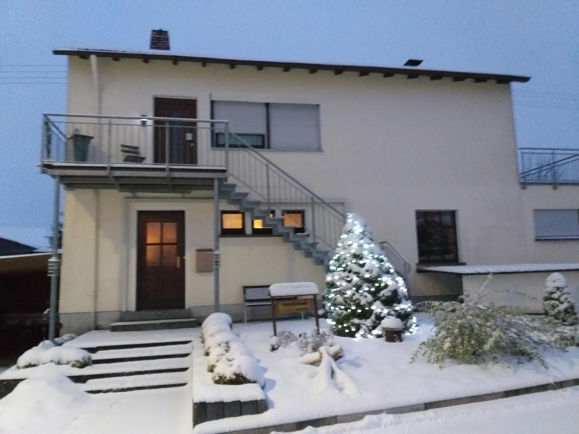Apartment Zwei Schlafzimmer- Betten In Komforthoehe Baumholder Εξωτερικό φωτογραφία